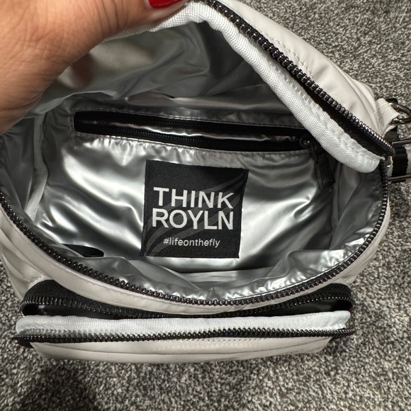 Small crossbody - Picture 3 of 4